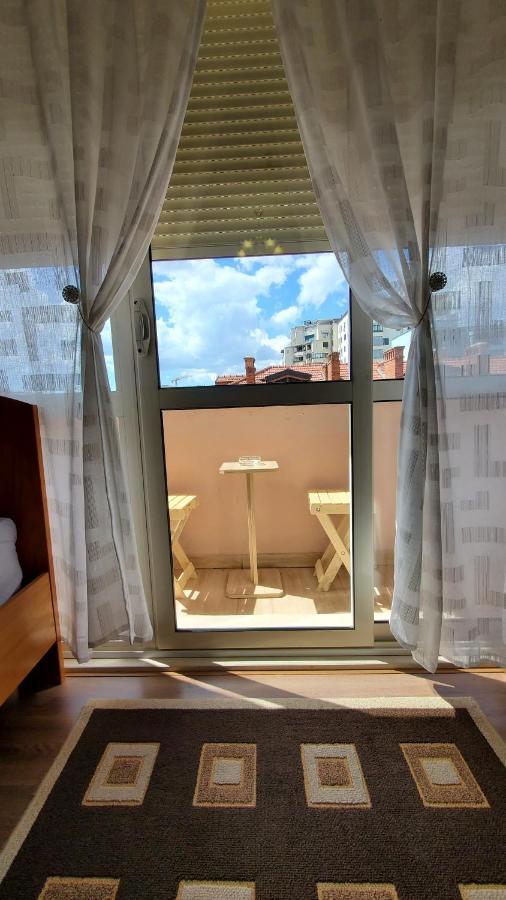 Metropolitan Apartments - City Center Тирана Экстерьер фото